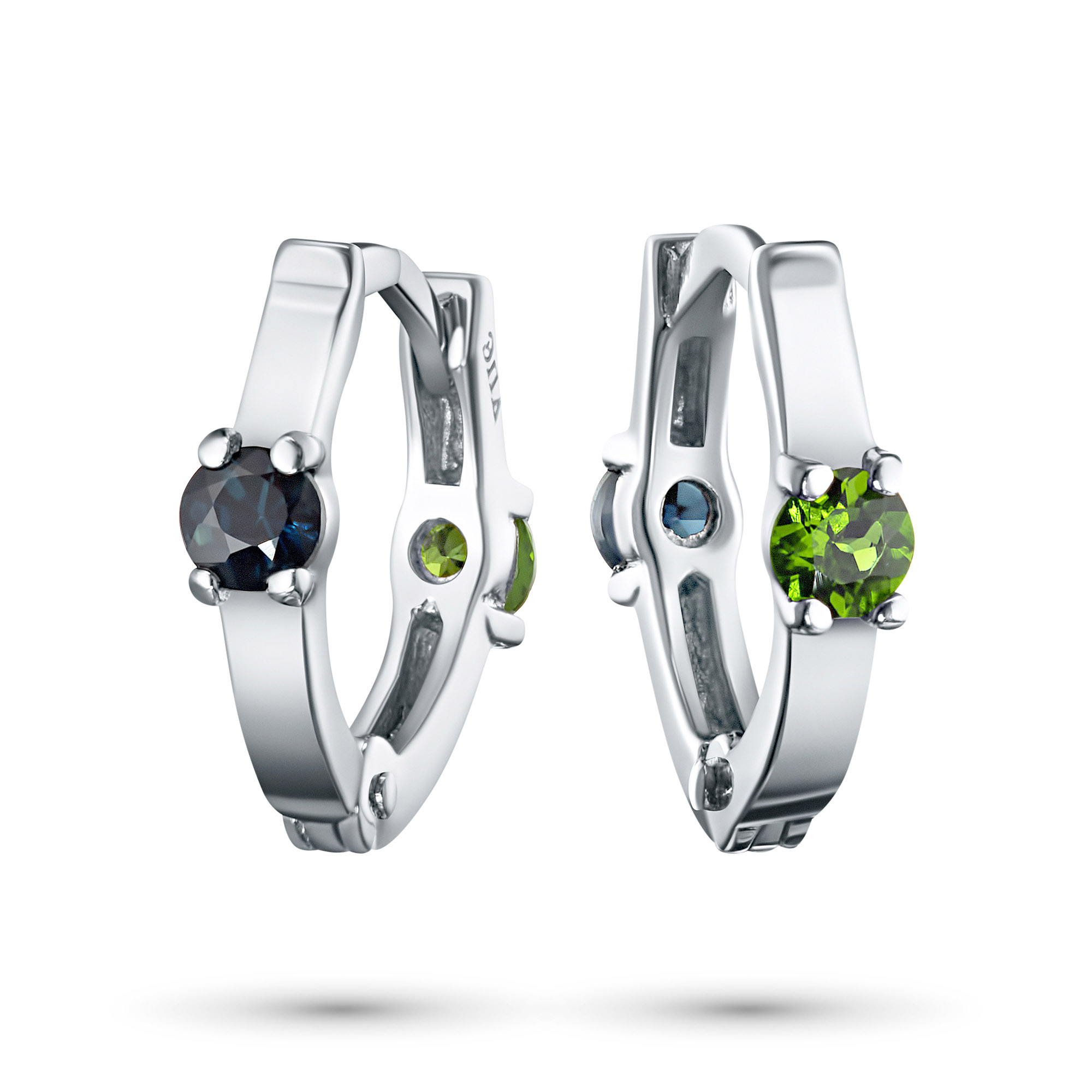 

Серьги из серебра с хромдиопсидом и сапфиром э0659сг12193640, э0659сг12193640