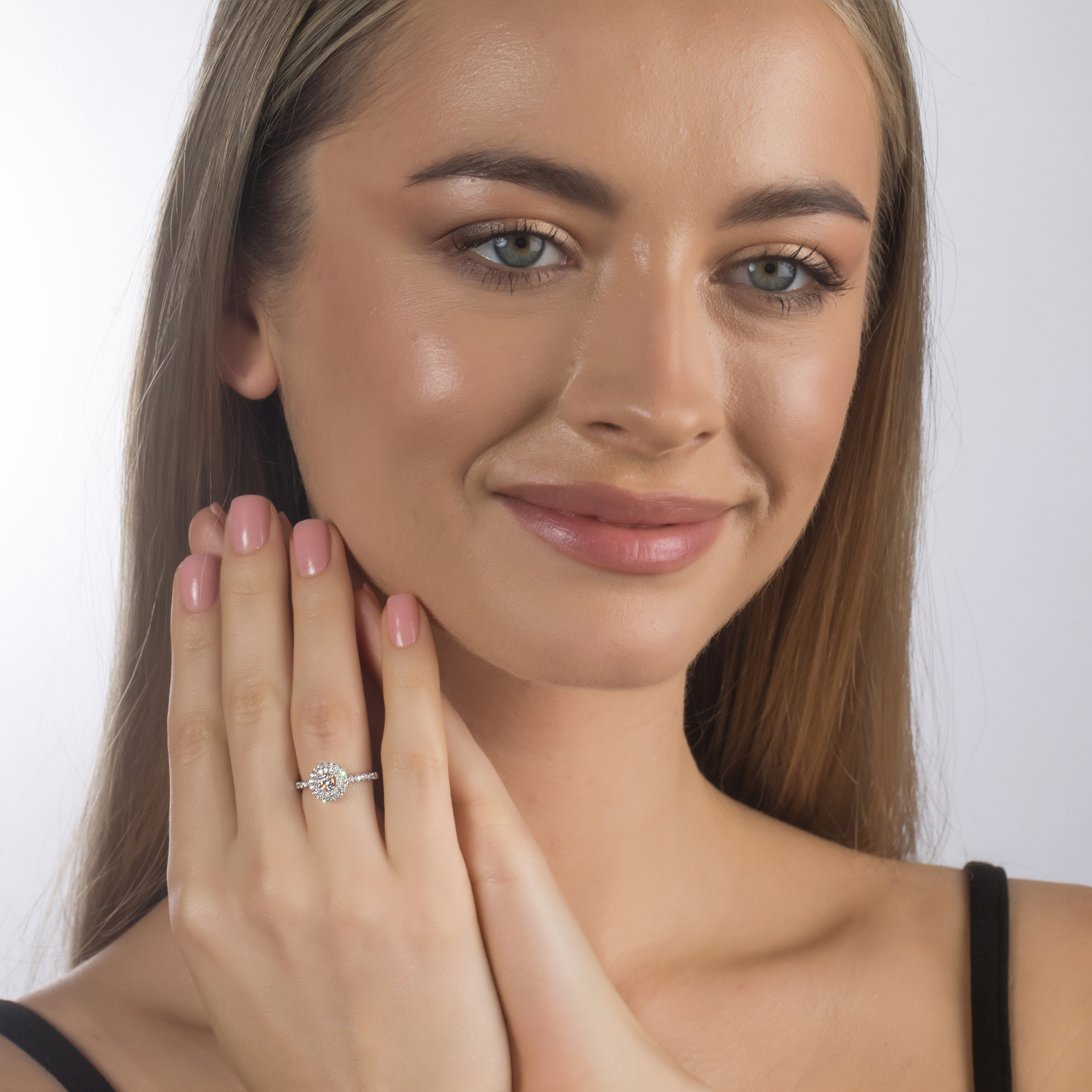 

Кольцо из серебра э0612кц08184800, э0612кц08184800