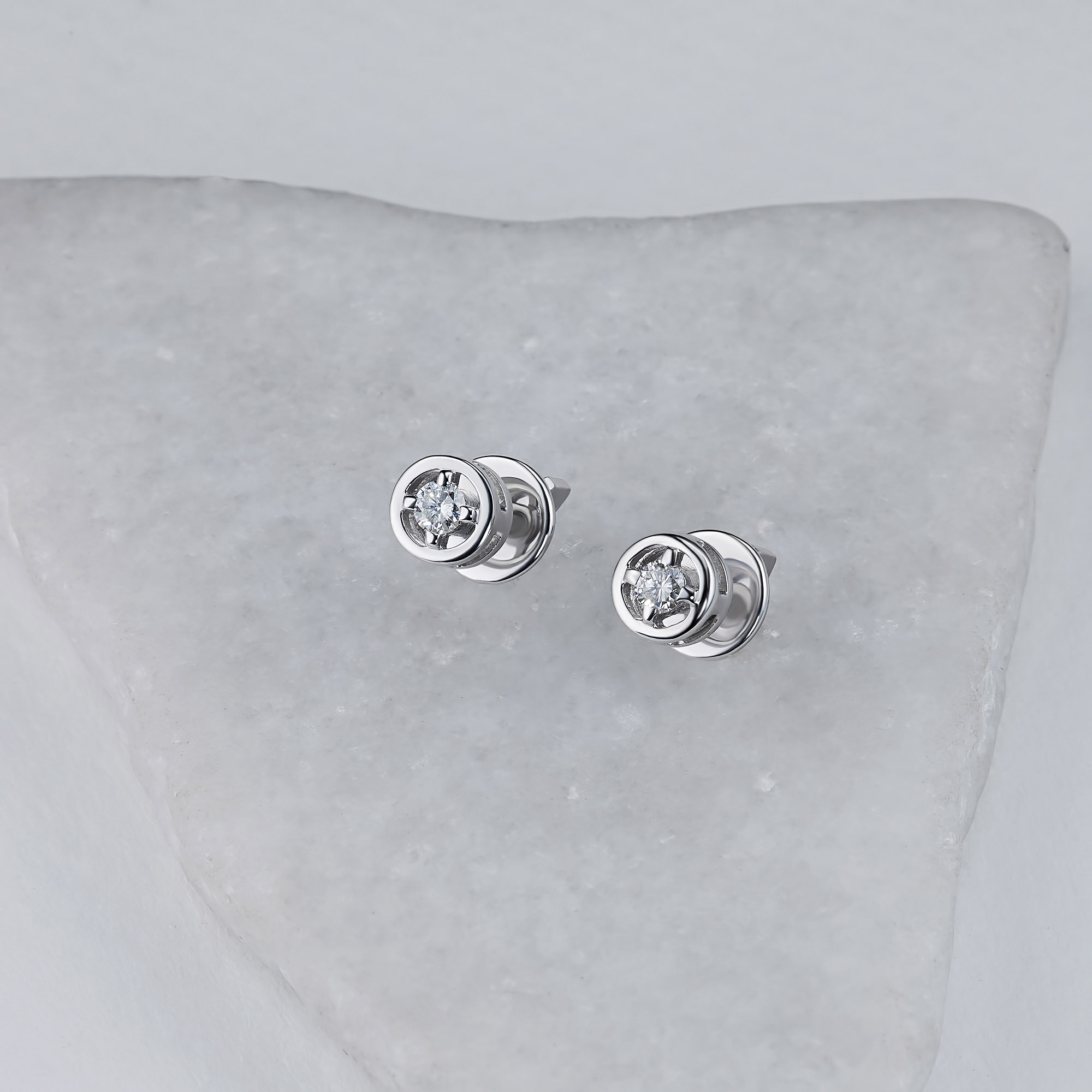 Пусеты из серебра с бриллиантом э0601пс05157700 ЭПЛ Якутские Бриллианты 2050014341499 - фото 4