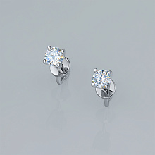 Пусеты из серебра с бриллиантом