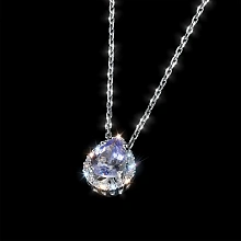 Подвеска из белого золота с танзанитом и бриллиантами