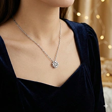 Подвеска из серебра c бриллиантами