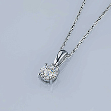 Классическая подвеска из серебра c бриллиантами