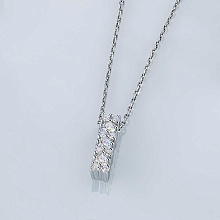 Классическая подвеска из серебра c бриллиантами выращенными