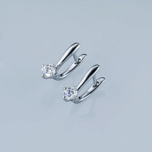 Серьги из белого золота с бриллиантом