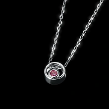 Подвеска из серебра с рубином