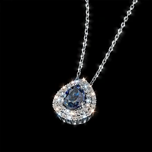 Подвеска из белого золота с сапфиром и бриллиантами