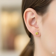 Пусеты из желтого золота с бриллиантом