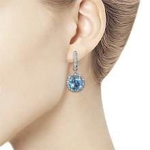 Серьги из белого золота с топазами и бриллиантами выращенными