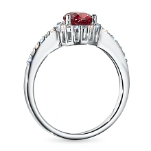 Кольцо из белого золота с рубином и бриллиантами