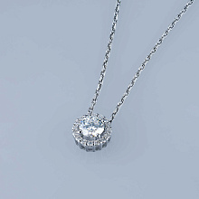 Классическая подвеска из белого золота c бриллиантами выращенными