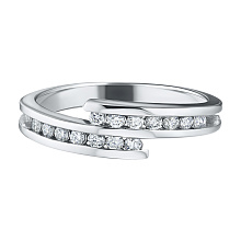 Классическое кольцо из белого золота с бриллиантами