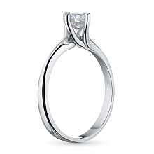 Кольцо из белого золота с бриллиантом