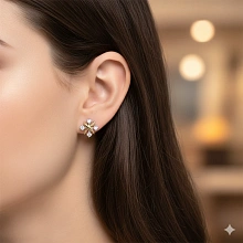 Пусеты из комбинированного золота c бриллиантами