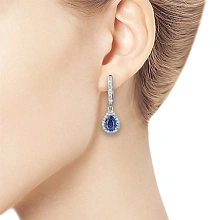 Серьги из белого золота с сапфирами и бриллиантами