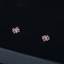 Пусеты из серебра с гранатами