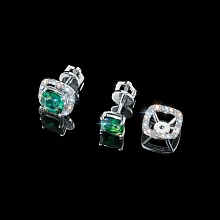 Пусеты из белого золота с изумрудами и бриллиантами