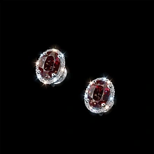 Пусеты из белого золота с рубинами и бриллиантами