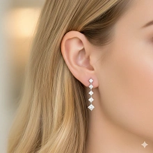 Пусеты из белого золота c бриллиантами