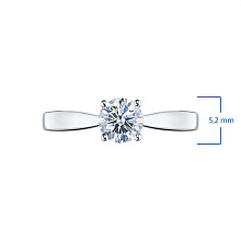 Классическое кольцо из белого золота с бриллиантом