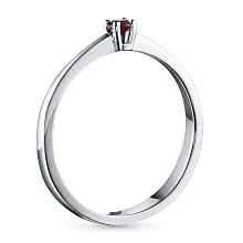 Кольцо из серебра с гранатом