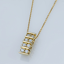 Подвеска из желтого золота c бриллиантами