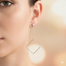 Пусеты из серебра с бриллиантом