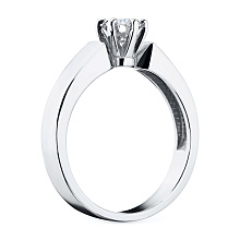 Кольцо из белого золота с бриллиантом