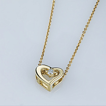 Подвеска из желтого золота с бриллиантом