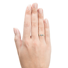 Классическое кольцо из желтого золота с бриллиантом