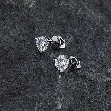 Пусеты из белого золота с бриллиантами (изготовление)