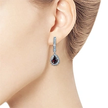 Серьги из белого золота с гранатами и бриллиантами