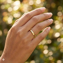 Гладкое кольцо из желтого золота