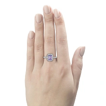 Кольцо из белого золота с танзанитом и бриллиантами