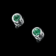 Пусеты из серебра с изумрудами