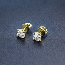 Пусеты из желтого золота с бриллиантами