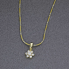 Подвеска из желтого золота с бриллиантами